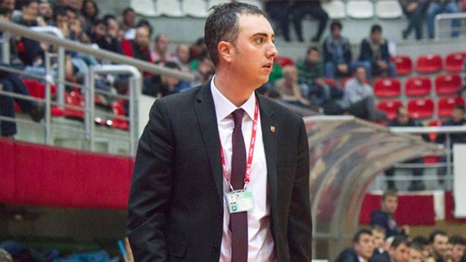 Ufuk Sarıca'nın yardımcısı takımdan ayrıldı