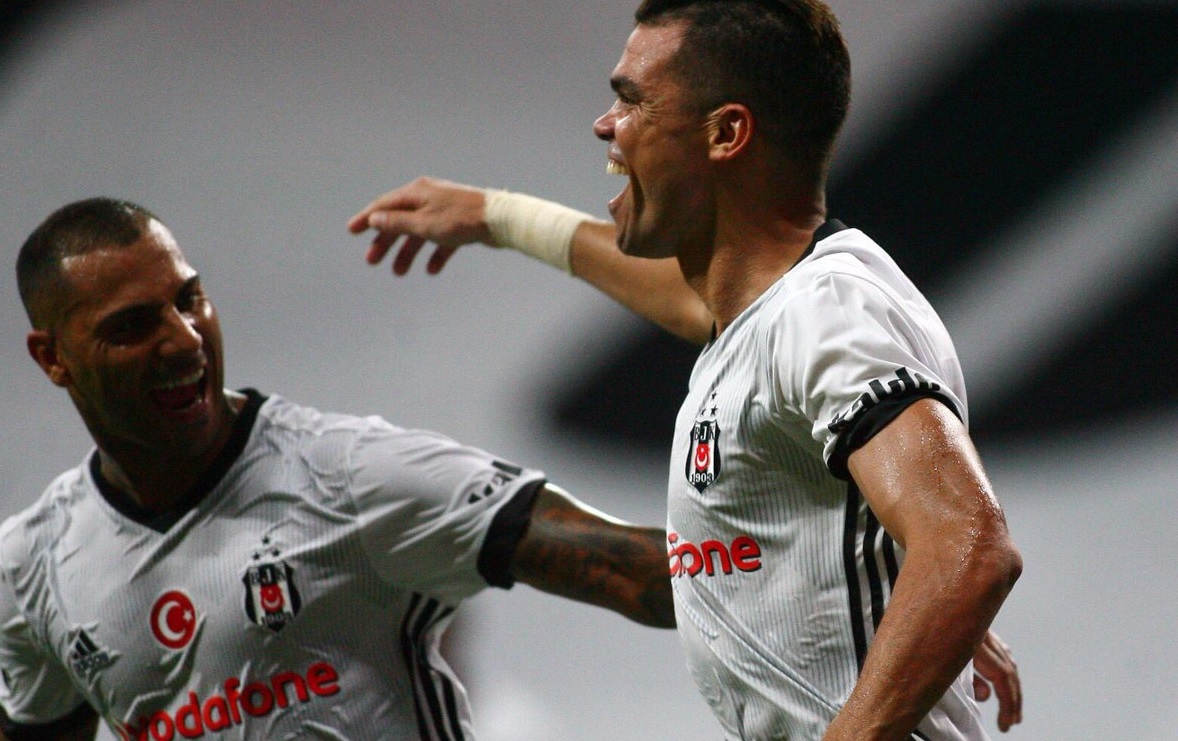Quaresma ve Pepe'ya alkış!