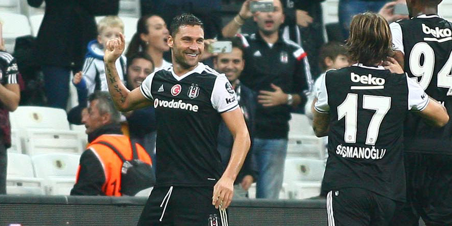 ''Tosic kendini ikiye katlamış''